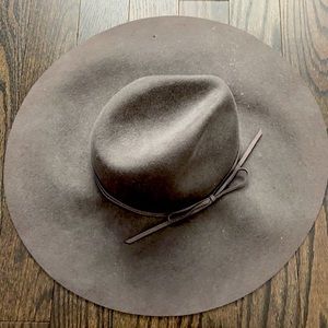 100% wool Truda felt hat from club monaco